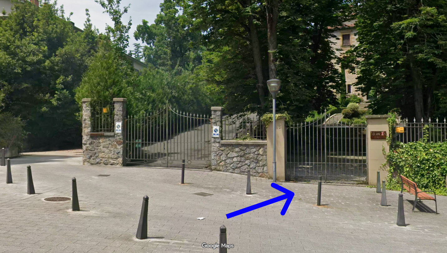 Palacio Murguia - Access